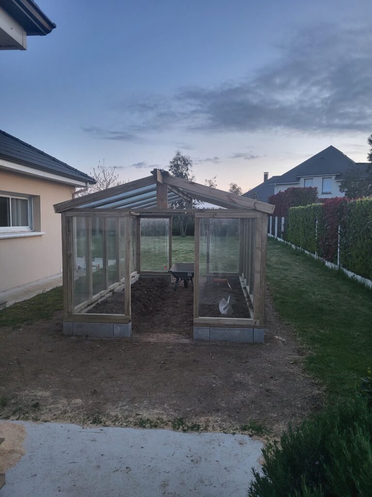 Création et pose d'une serre de jardin sur mesure Octeville-sur-mer