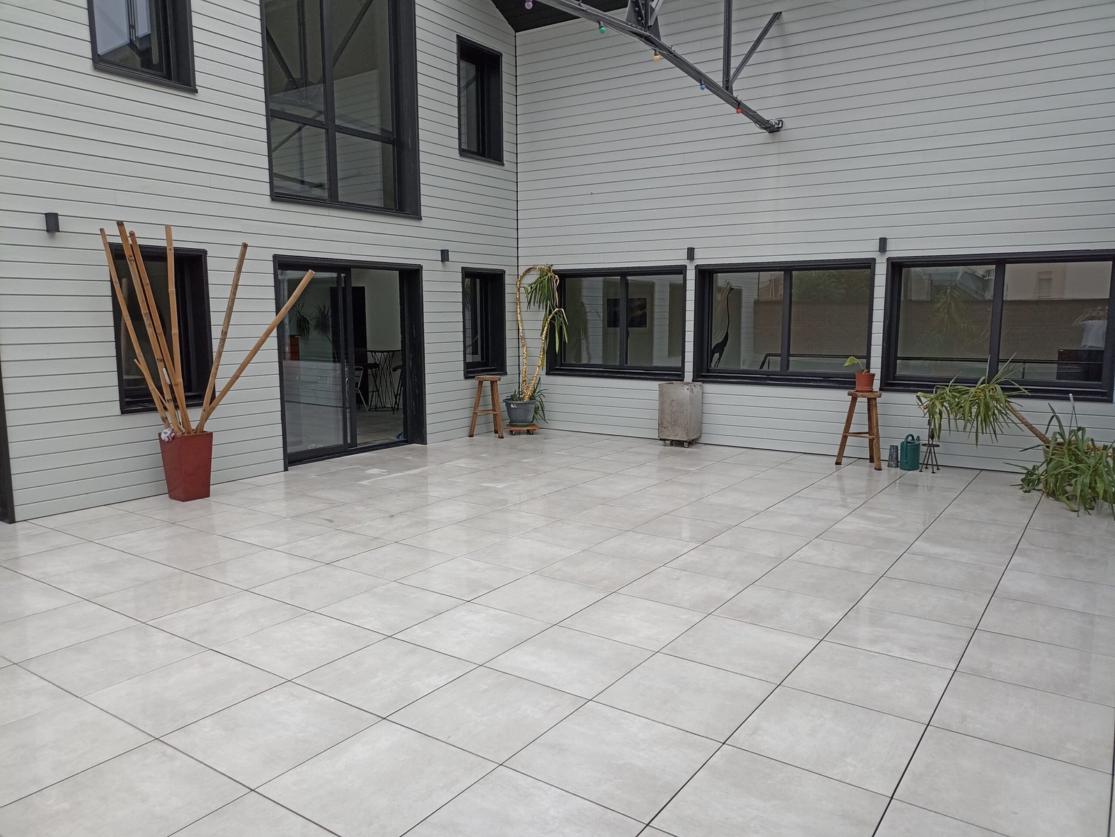 Rénovation d'une terrasse extérieure avec carrelage sur plots Le Havre