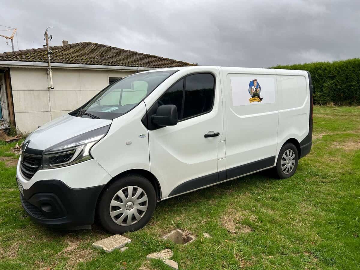Camion Renault Trafic III FG